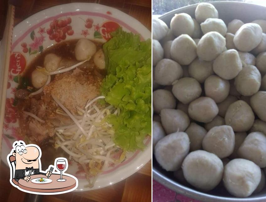 สุมหัวเตี๋ยว10บาท