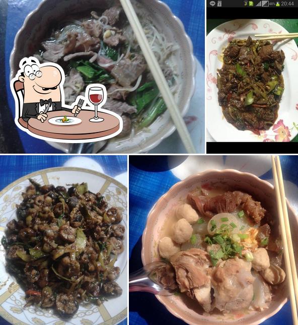 ร้านก๋วยเตี๋ยวเนื้อนกกระจอกเทศ - ดาบชัย