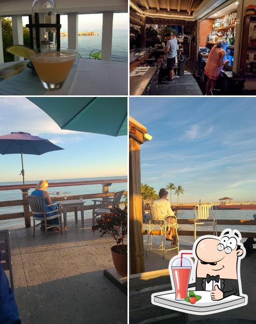 Afterdeck Bar at Louie’s