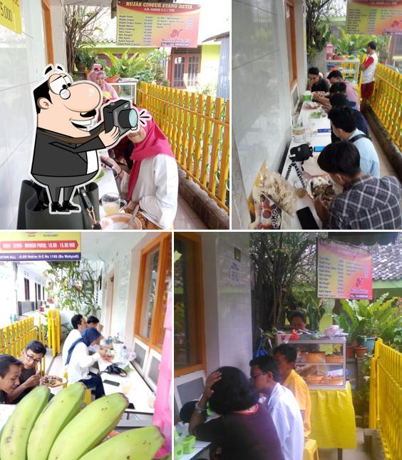 Rujak Cingur Eyang Oetix