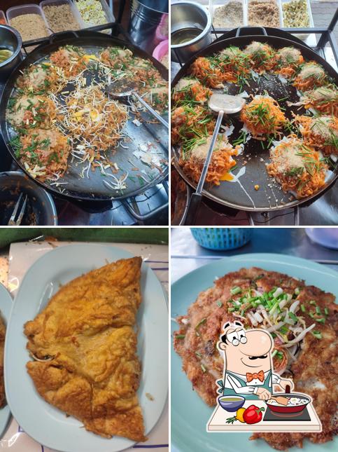 ผัดไทย-หอยทอด แซกลืออำนาจ