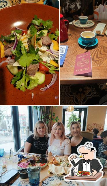 Еда в "Тонэ"