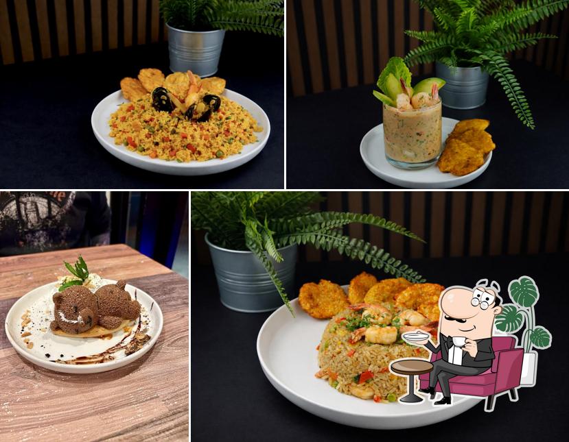 Versalles Bakery & Restaurant