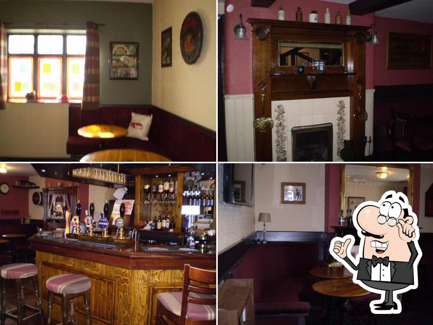 Heatons Bridge Inn