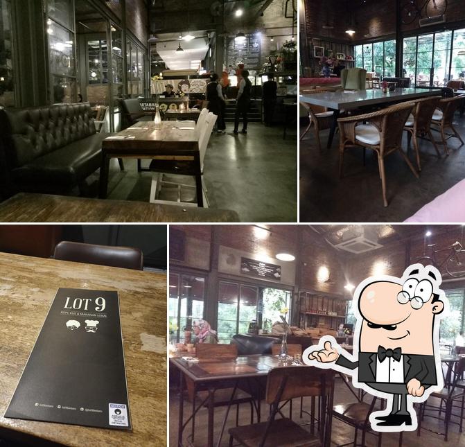 Lot 9 Cafe & Restaurant