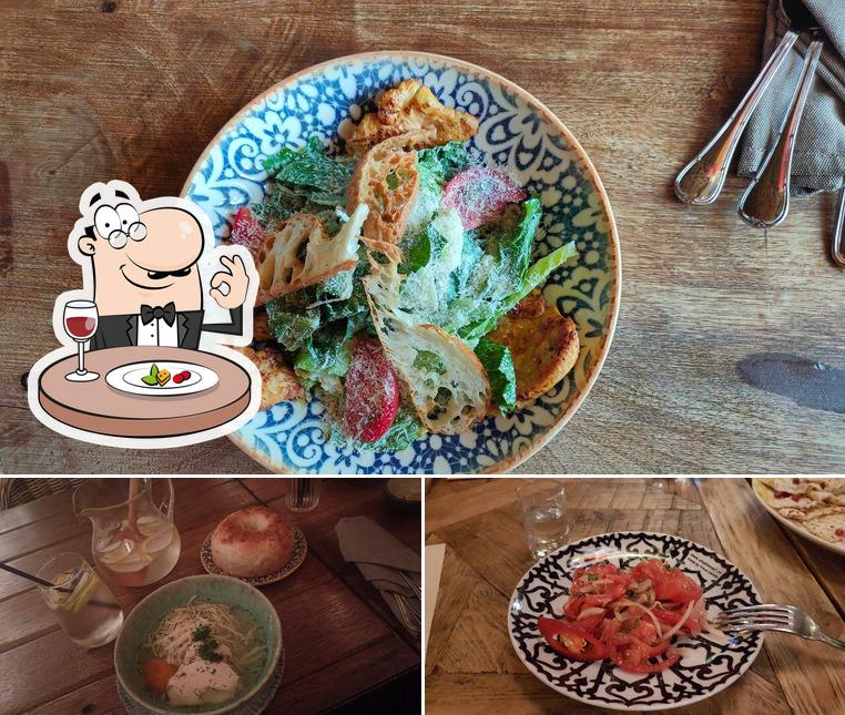 Блюда в "Чайхоне №1 на Городецкой"