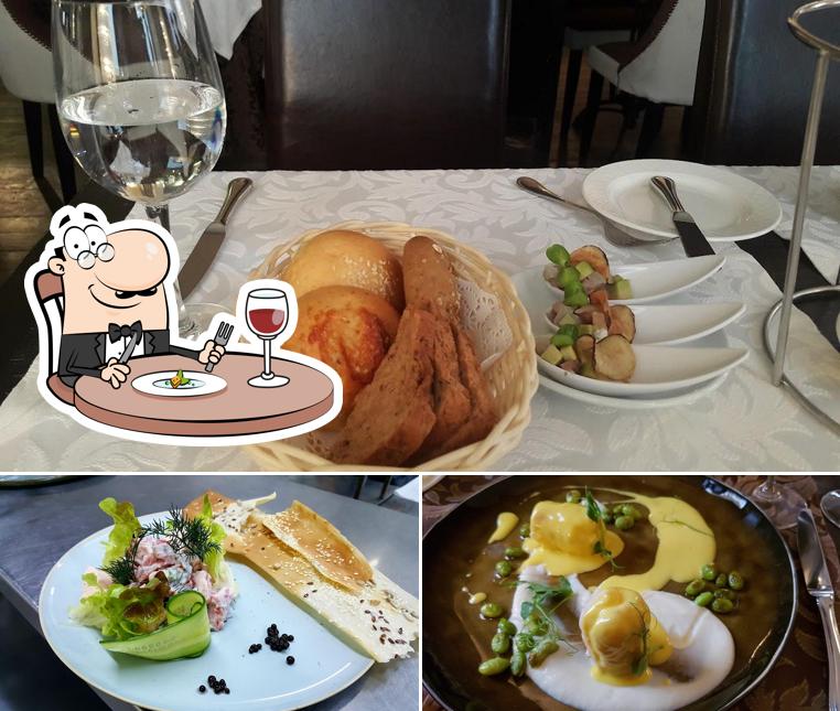 Еда в "Рыбном базаре"