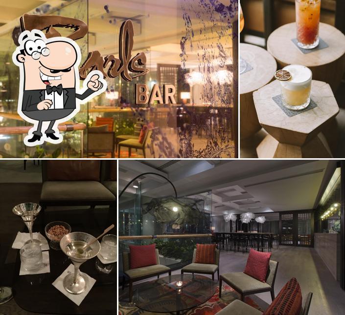 Pearls Bar