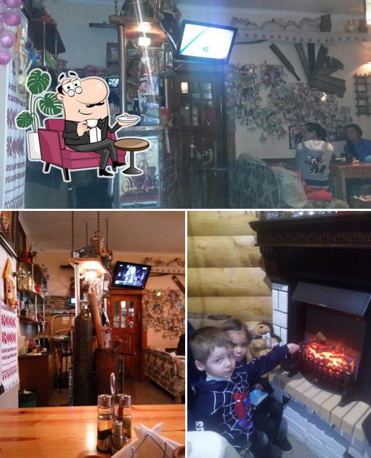 Посмотрите на внутренний интерьер "Диканьки"