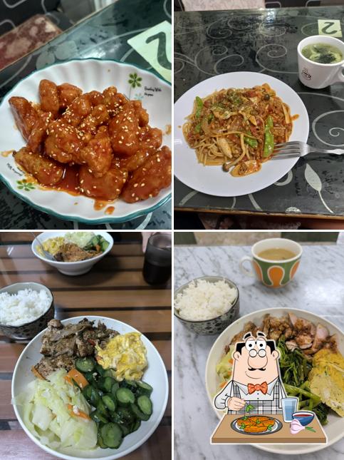 天下書坊の小食堂