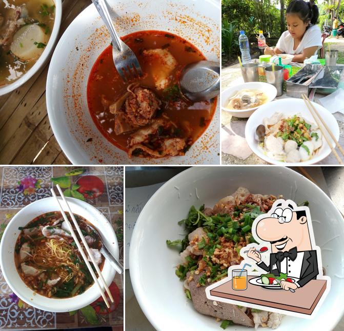 ก๋วยเตี๋ยวหัวโค้ง
