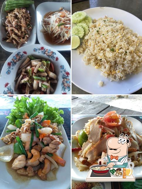 ร้านอาหารครัวชมพู