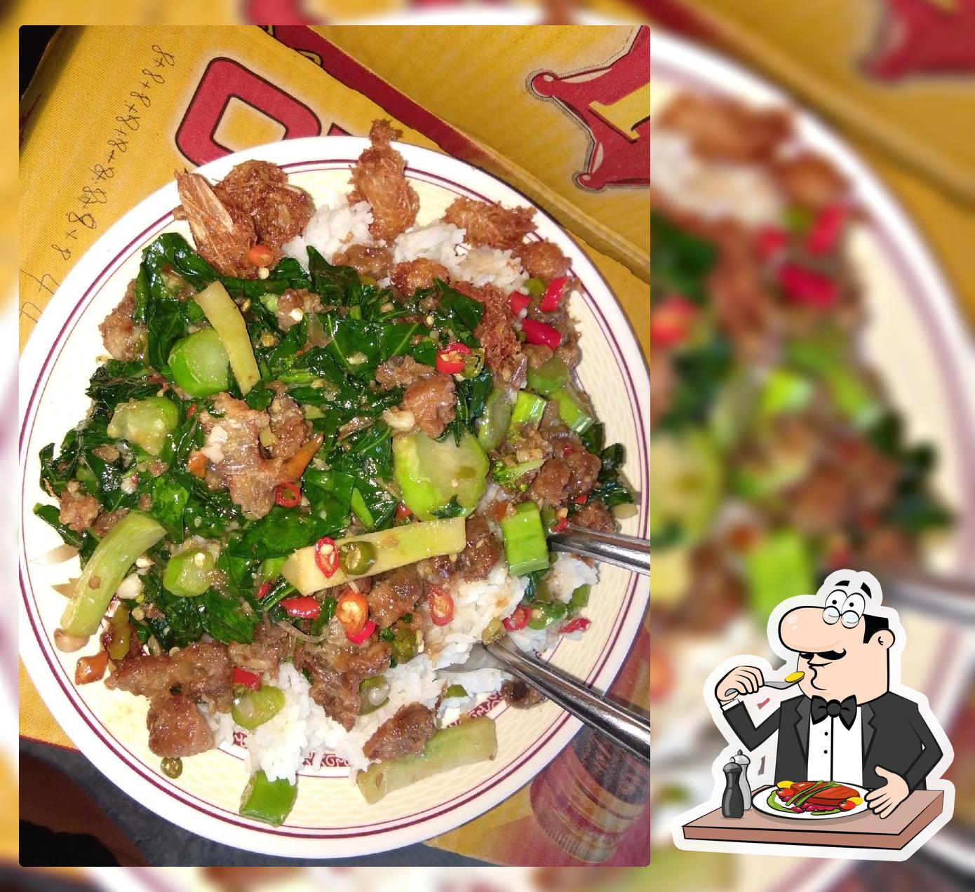Khun Lah noodle shop