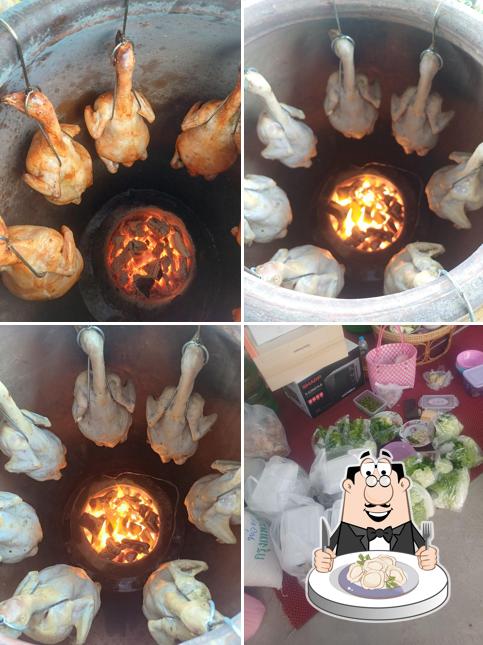 ไก่อบโอ่ง ส้มตำ อาหารตามสั่ง