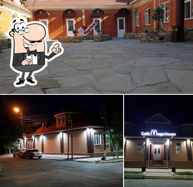 Mega House