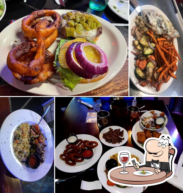 Refz Sports Bar and Grill