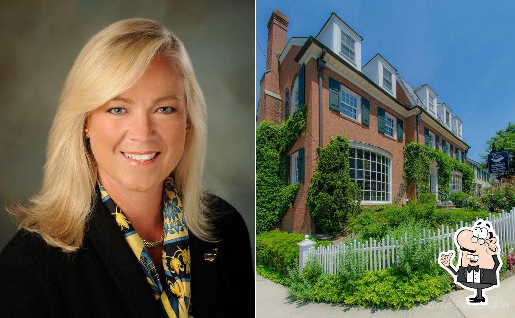 Kim Como at Daniel Gale Sotheby's Int'l Realty