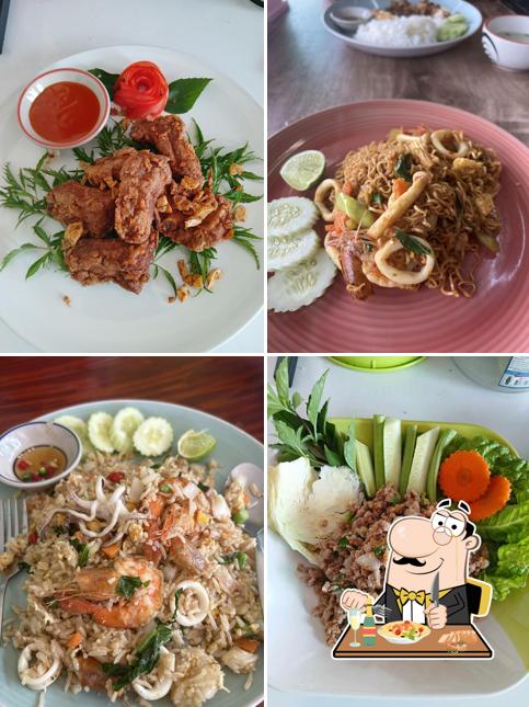 Lop Mum Thai Food