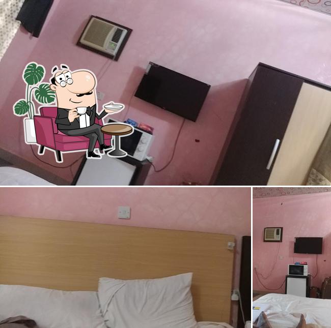 JANYAU HOTEL
