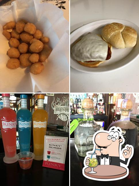 Lucky's Tavern