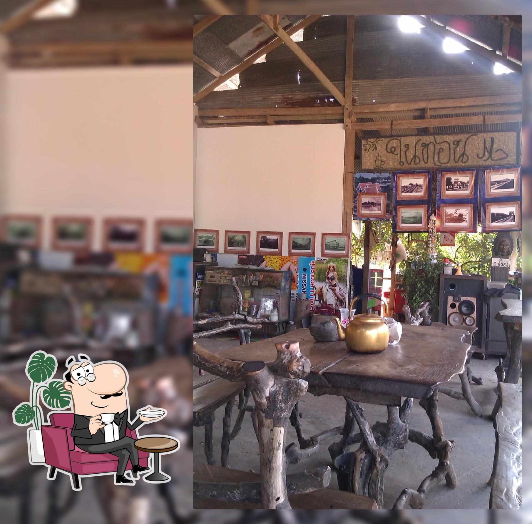 ร้านกาแฟในทอน