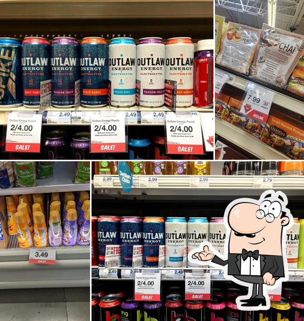 Hy-Vee Grocery Store