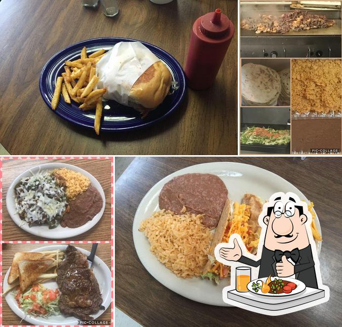 Los Magueyes Restaurant
