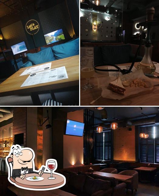 Помимо прочего, в TheHub есть еда и внутреннее оформление