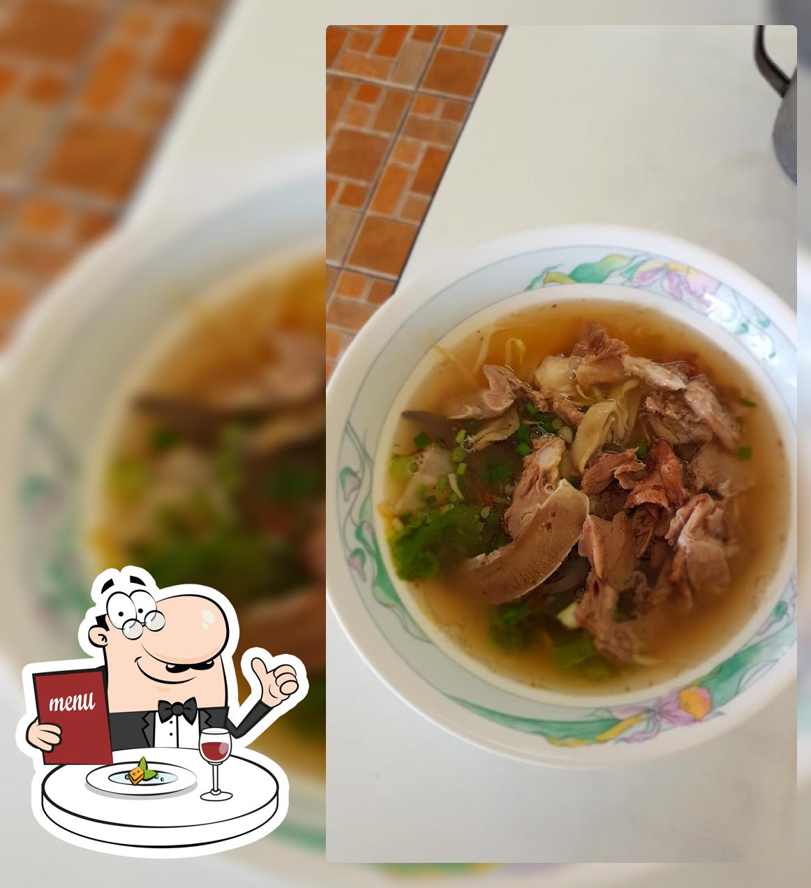 ก๋วยเตี๋ยวขาหมูคมบาง(เจ้าเก่า) จันทบุรี