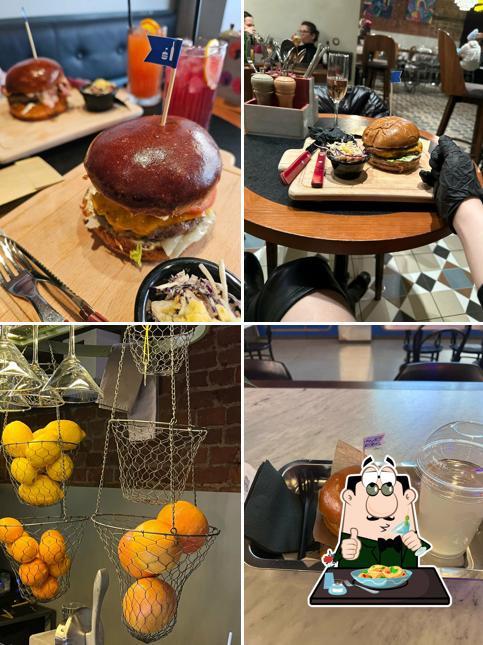 Еда в "БЮРО Бургеры и Бар"