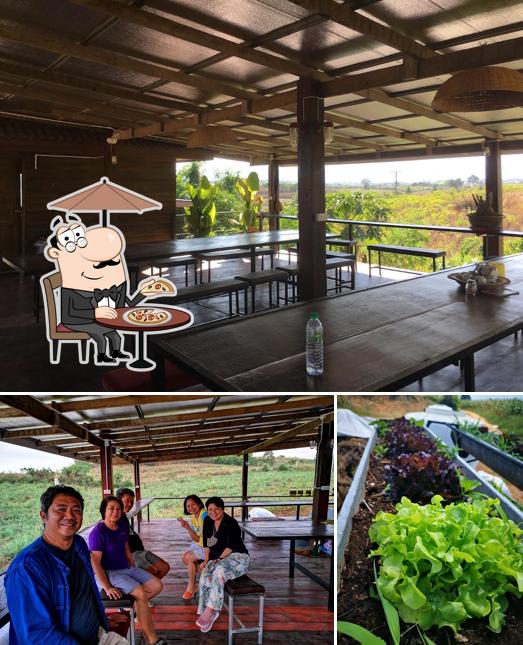 บะหมี่หมูย่างเตาถ่าน​​PKชมฟ้า