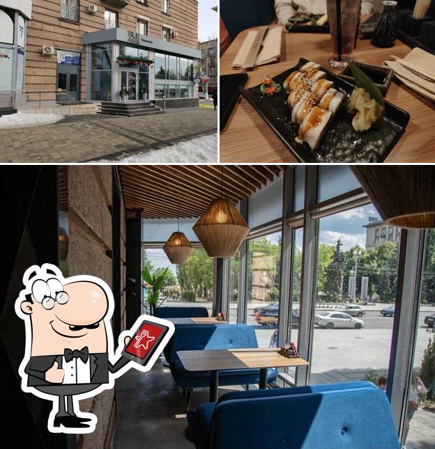 Это фото, где изображены внешнее оформление и еда в True Asia