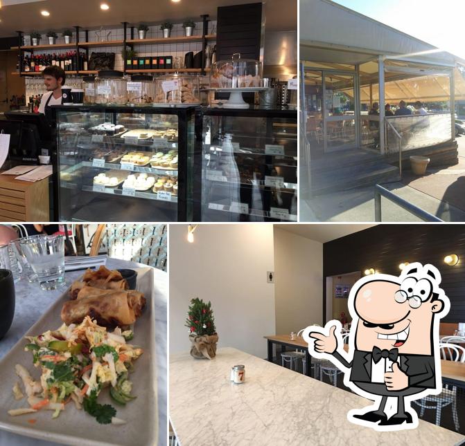 Feathers Pavilion Cafe