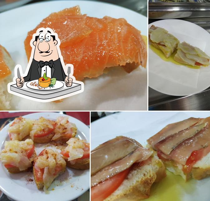 Bar Canapes VICO'S Cafe Prensa, desde 1982
