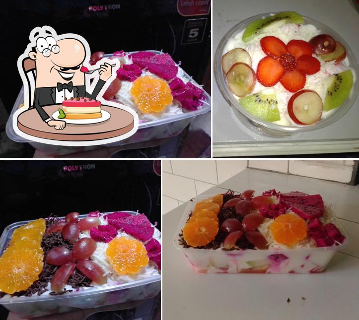 Salad buah Anindira