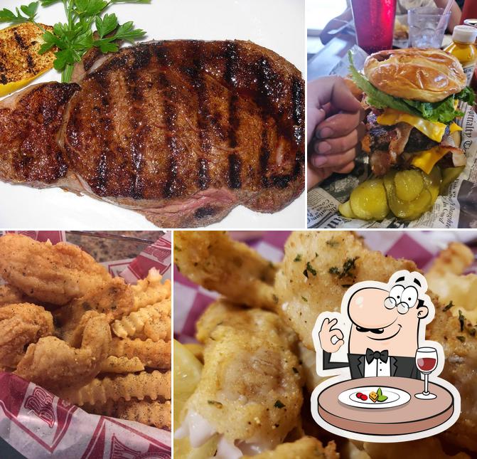 Traks Bar & Grill