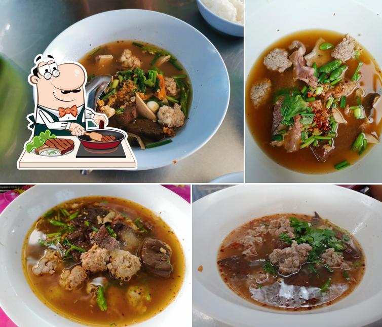 ร้านรสเด็ด 2520 ลุงเท้ง-ป้าเลิศ เกาเหลาเครื่องในหมูต้มยำ