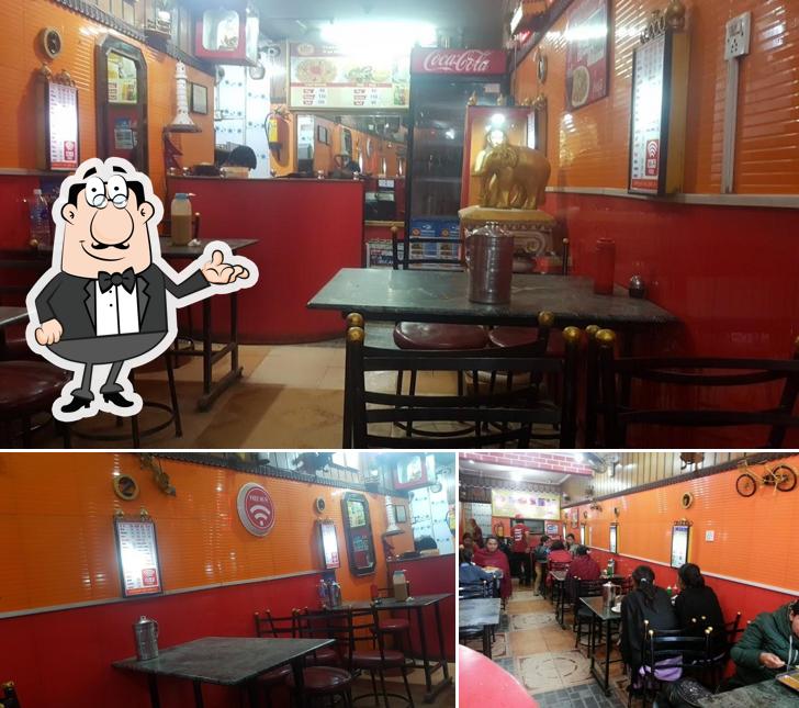 Momoking & Cafe