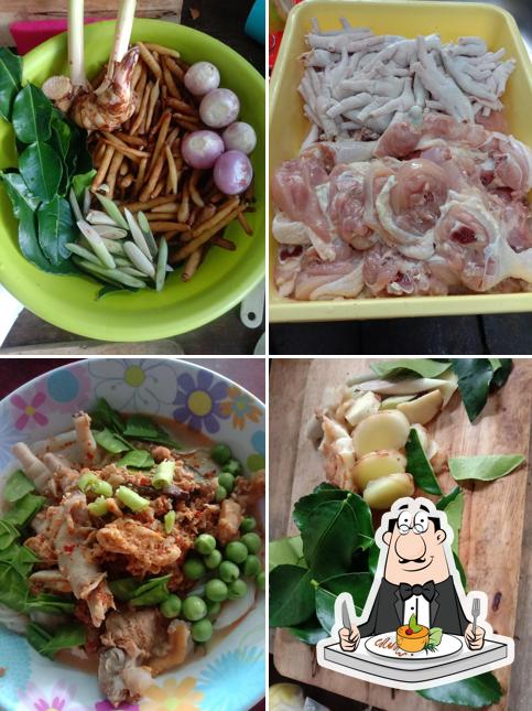 ร้านขนมจีนโรยสด ป๋าปุ้ม ขนมจีนโรยสด
