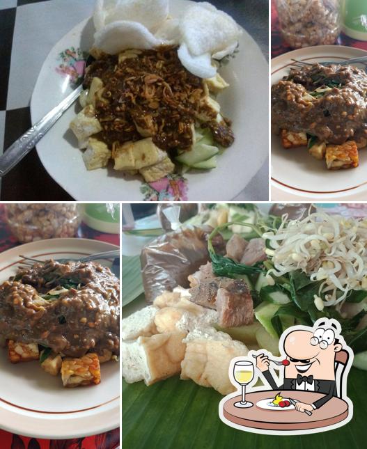 Rujak Cingur "BU YATNO"