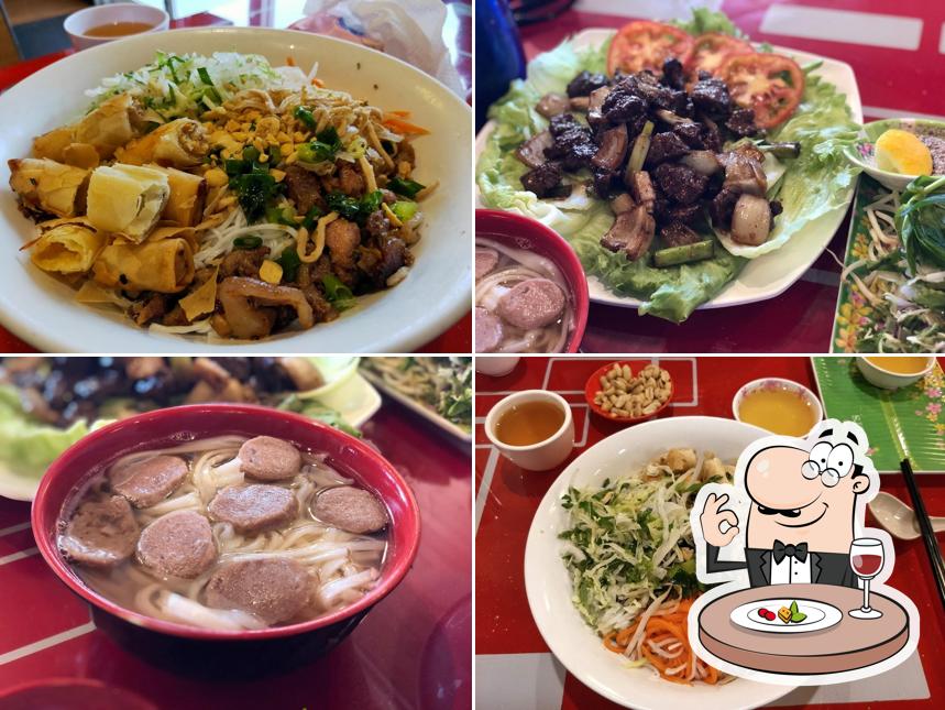 Trang's Cafe & Noodle House