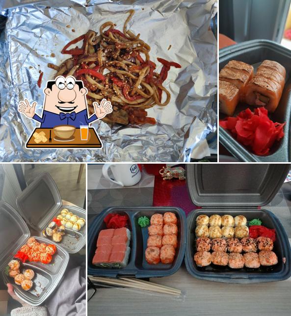 Сэндвич с рваной свининой в "Rolling Rolls"