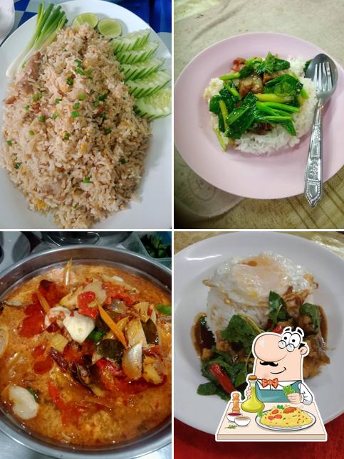 นายฮาน ลูกชิ้นแชมป์ อาหารตามสั่ง ข้าวผัดปู