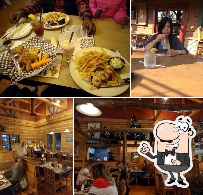 Montana’s BBQ & Bar
