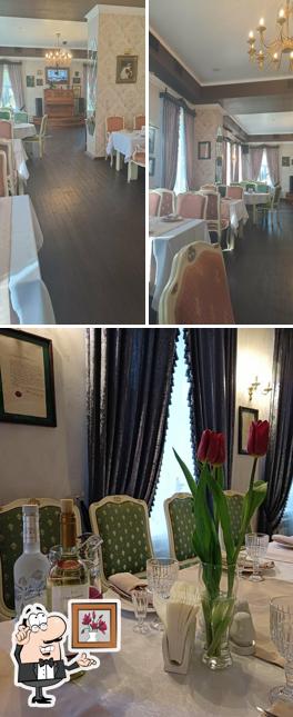 Посмотрите на внутренний интерьер "Купеческий"