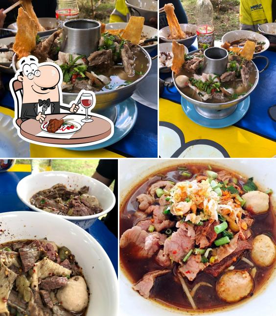 ก๋วยเตี๋ยวลิ้นวัวรสเด็ด เวียงสวรรค์ Mae Mo