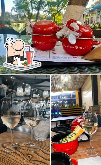 "Мидийное место" предоставляет гостям широкий ассортимент напитков