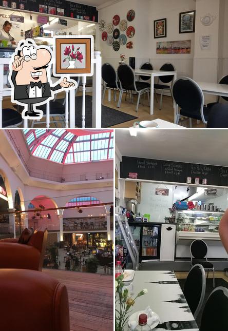 Cosy Cafe