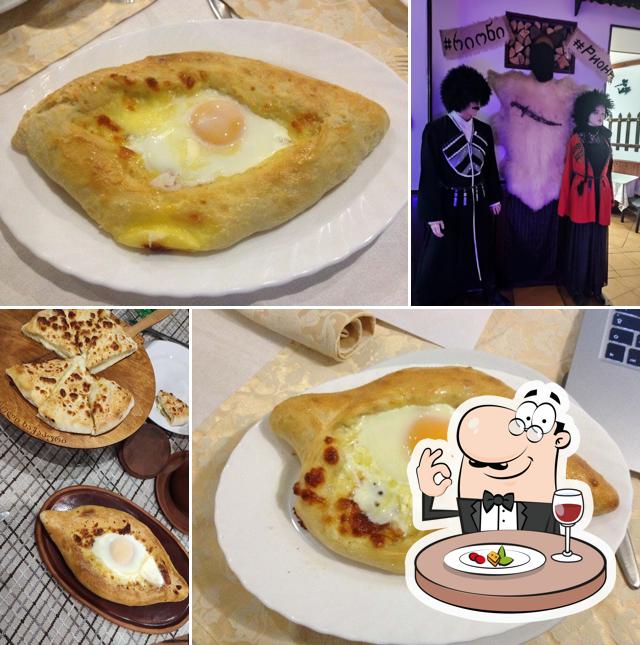 Еда в "Риони"