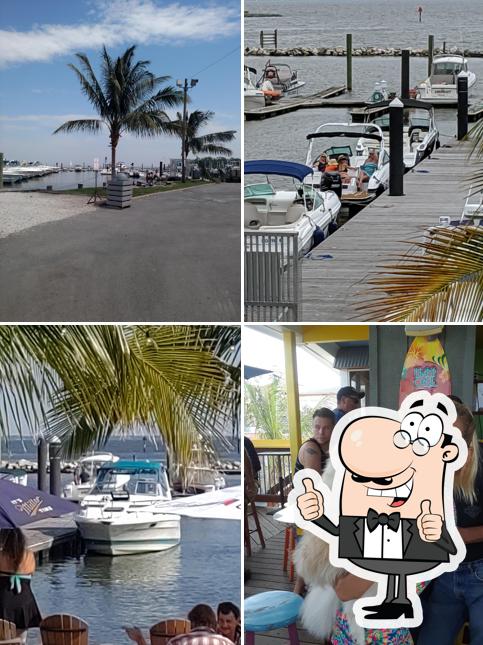 Row Boat Willie's Dock Bar